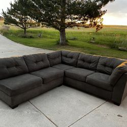 FREE DELIVERY-Ashley Charcol Grey Sectional Sofa!