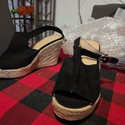 New Black Wedges