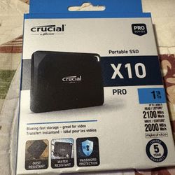 1 TB Portable SSD/ Waterproof 