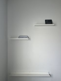 Ikea Floating Picture Ledge With Wall Decoration