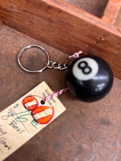 8-BALL key ring