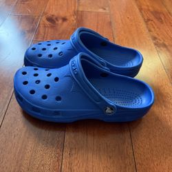 Men’s Blue Crocs Size 8-9