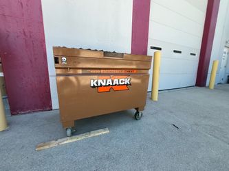 KNAACK 4830 JobMaster — Holds Tools and Secrets