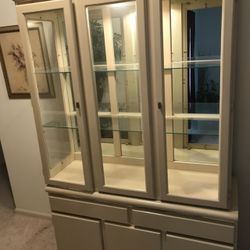 Broyhill Buffet with detachable China Cabinet