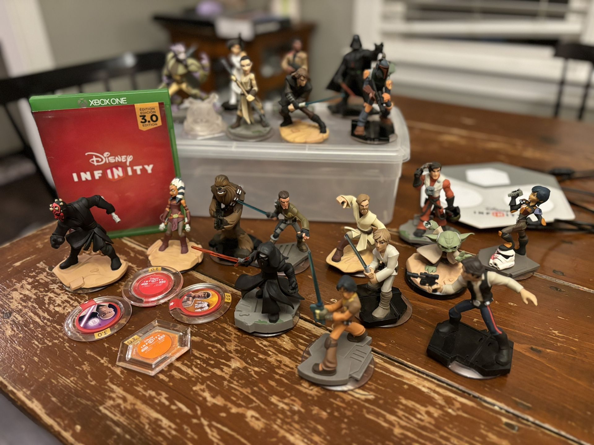 Disney INFINITY with 19 Characters