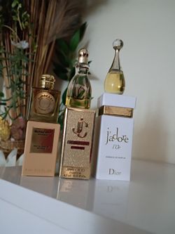 Women's mini perfume set  (3)