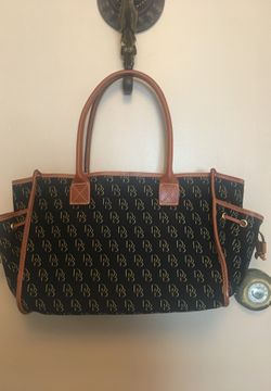 Dooney & Bourke Tote