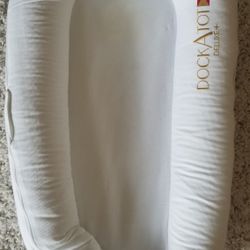 Dockatot Delux +