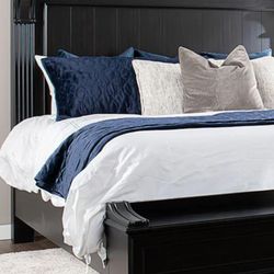 QUEEN BED 