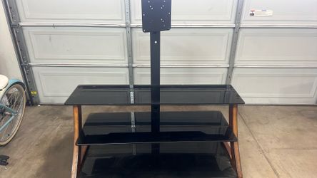 Entertainment center with tv mount