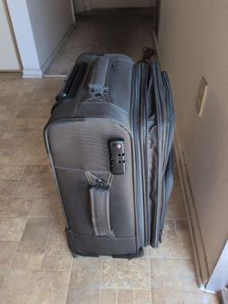 Maleta de viaje semi nueva