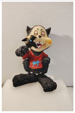 ☠️ Wolf w/Bat ☠️ Figure w/Spring Legs Table Decor 6.5" Tall
