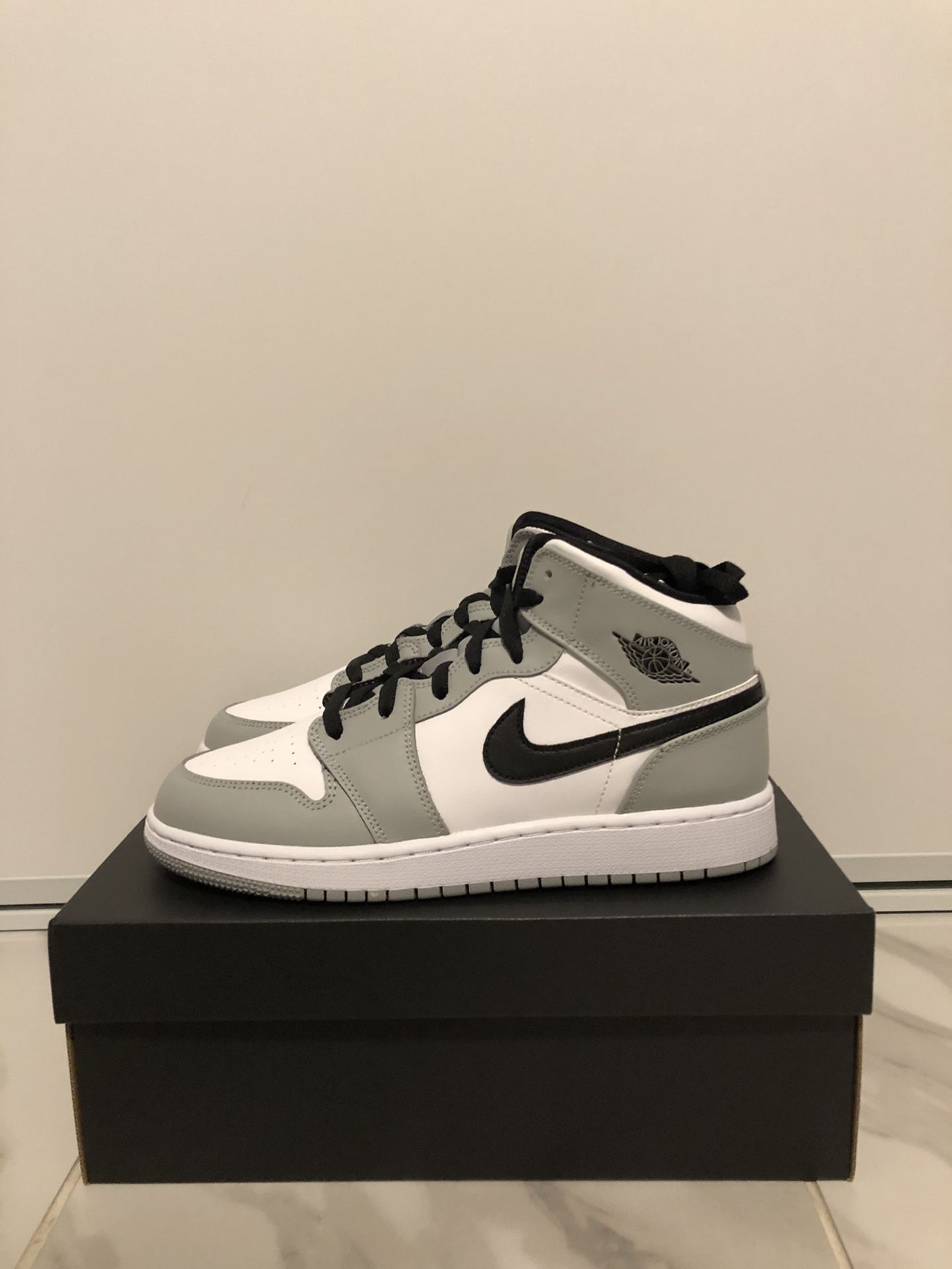 Jordan 1 Mid Light Grey GS Size 7Y