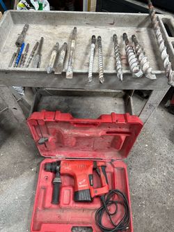 Milwaukee Rotary Hammer 5321-21 + Accessories