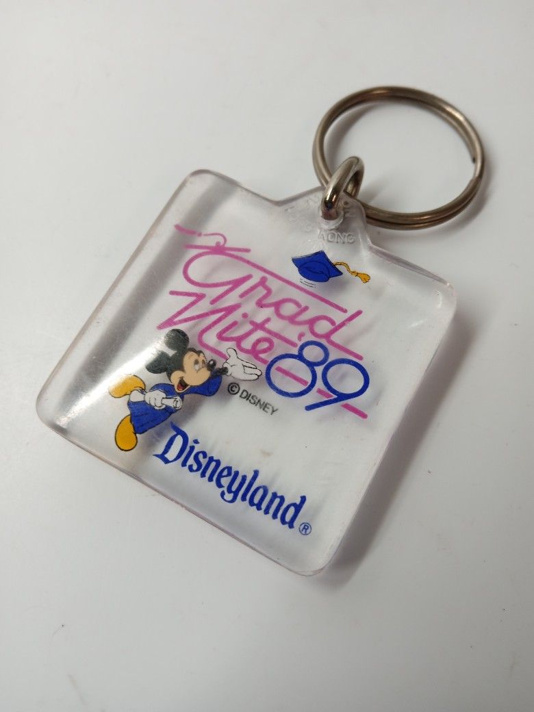 Mickey Mouse grad nite 1989 WDW Walt Disney World '89 night key chain vintage