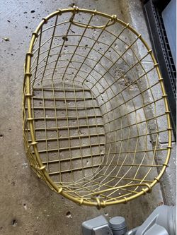 Basket wire gold color