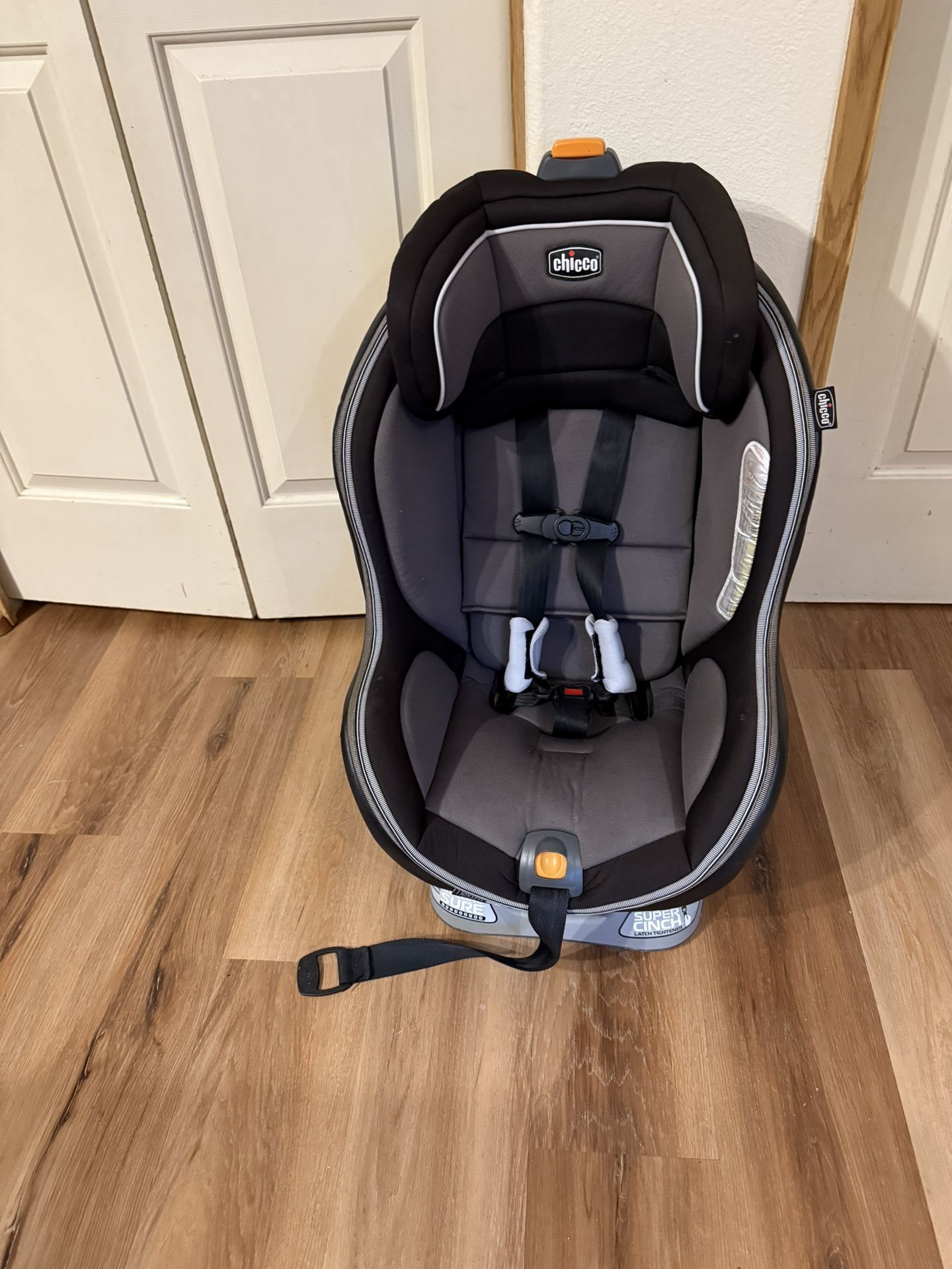 Chicco 3-in1 Convertible Car Seat