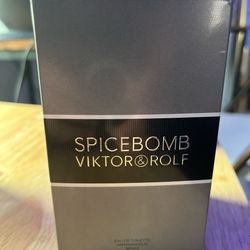  Viktor And Rolf Spice Bomb