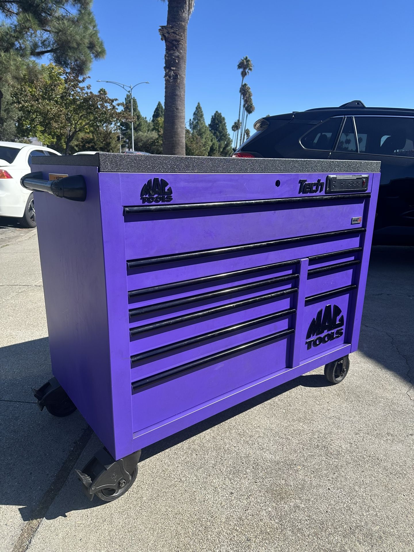 Mac Tools Tech Series workstation