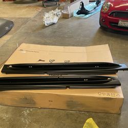 2020 Mercedes-Benz Stepping Trims