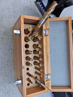 End mill set tin coded two and four flute