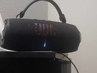 JBL Portable Bluetooth Speaker