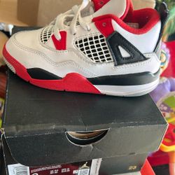 Kids Shoes / Kids Backpacks 