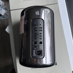 Apple Mac Pro 64GB Ram 1TB Storage
