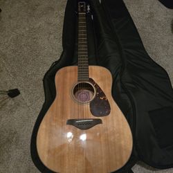 Yamaha FG700s Acoustic Guitar W/ Soft Case 