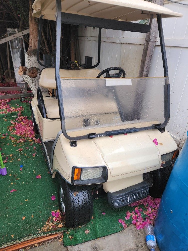 Golf Cart 