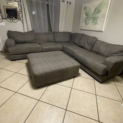 Sectional Couches Gray Color With Big Ottoman 