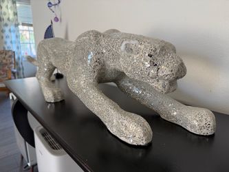 Home decor- white panther crystal statue