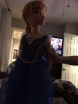 elsa and anna lifesize dolls