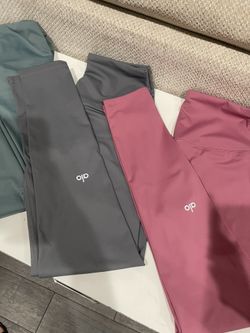 New Alo Leggings