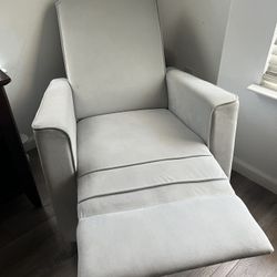 Great condition recliner 