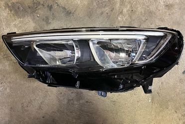 LA Zona Auto Parts 2018 to 2020 Buick Regal Sportback Tourx Left Driver Side Headlight Luz Izquierda Chofer Solamente