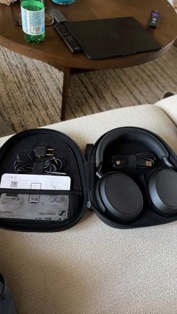 Sennheiser momentum 4