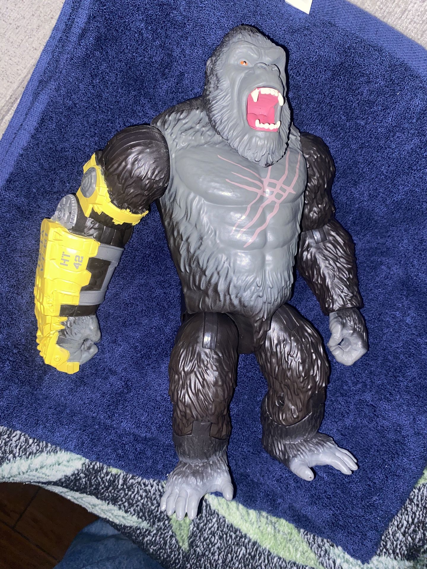 Playmates Giant Kong W/ Beast Glove