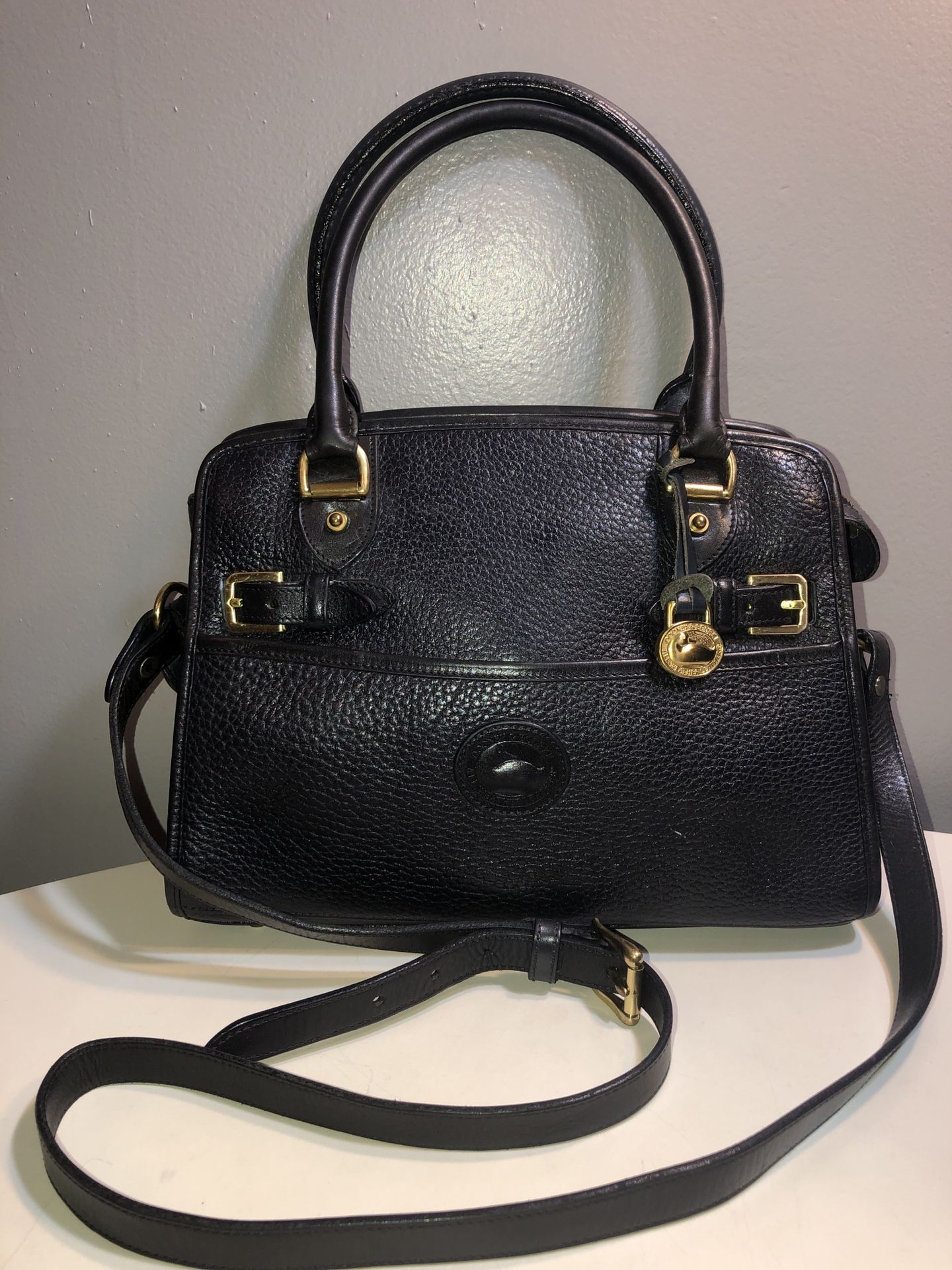 Vintage Dooney and Bourke navy blue leather large satchel shoulder handbag