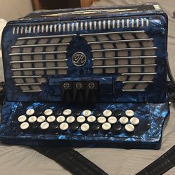 Accordion  / Acordeón 