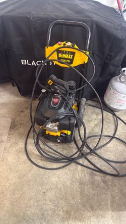Dwalt Gas pressure washer 3300 psi Honda engine