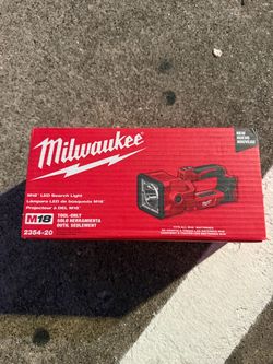 Milwaukee M18  1250 lumen LED Search Light 2354-20 $80
