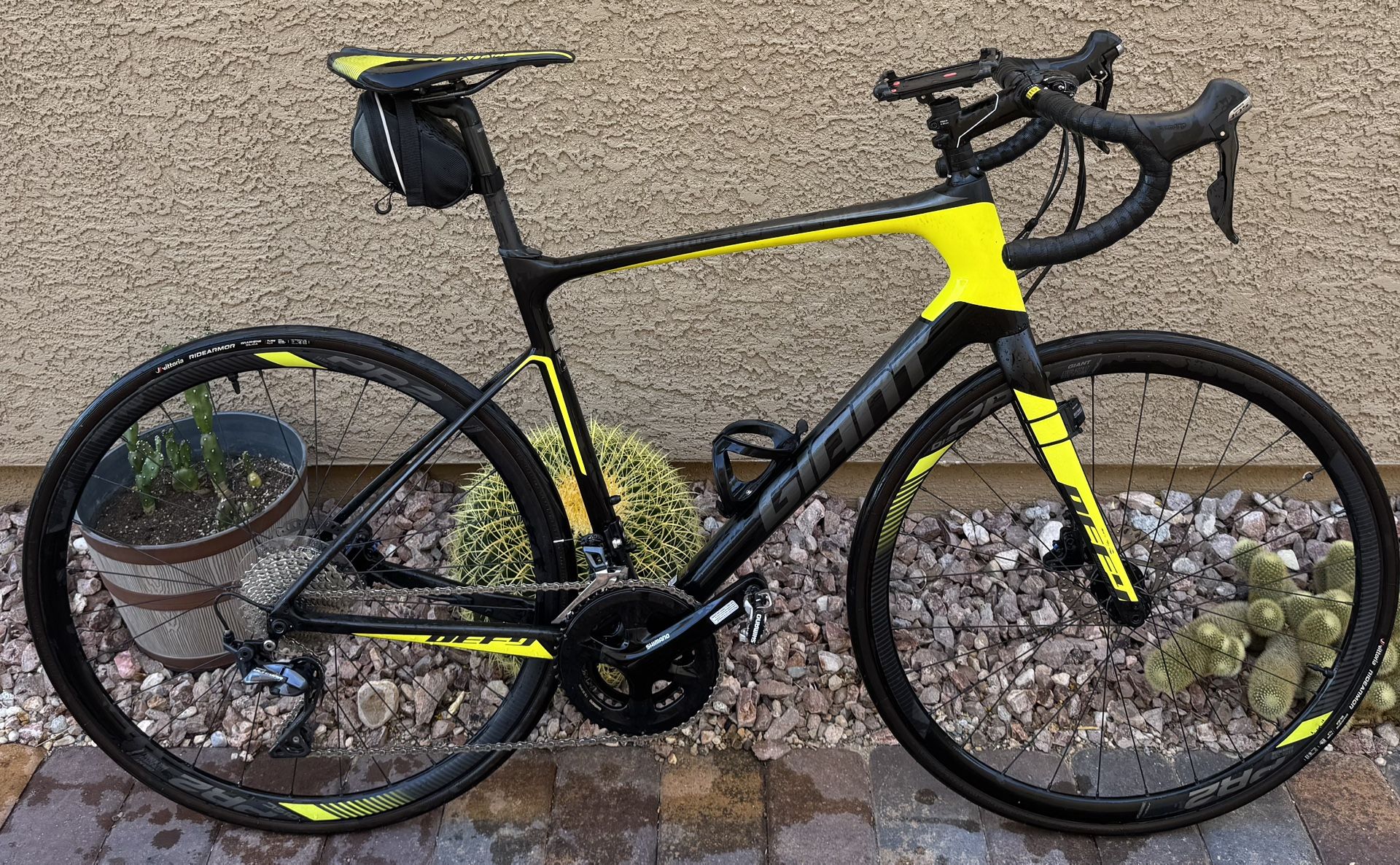 Giant Defy Advanced 1 Carbon Road Bike In Great Condition Size Medium Large Frame $1000 Take It 