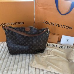 Authentic Louis Vuitton Purse 