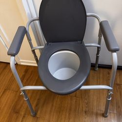 IT CAN BE FOR PERSONAL USE IN A ROOM OR FOR AN EXTRA GUEST 