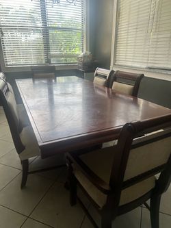 All wood 6pc dinning set and buffet with extended leaf