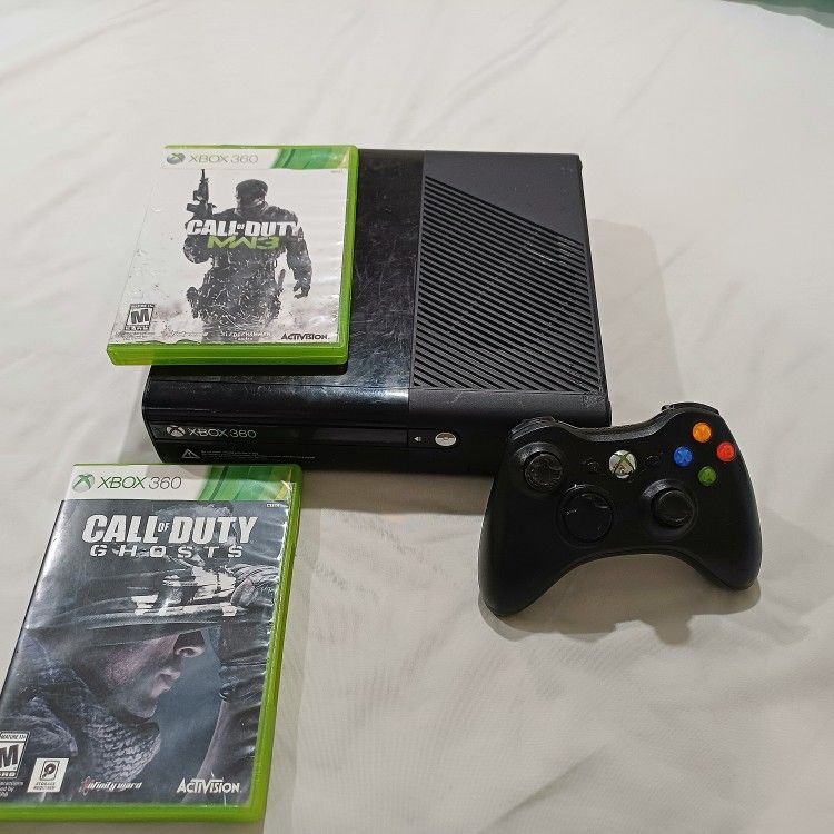 Xbox 360 E With 2 Games