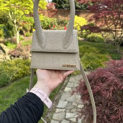 Le Chiquito Moyen Leather Top Handle Bag (Jacquemus)