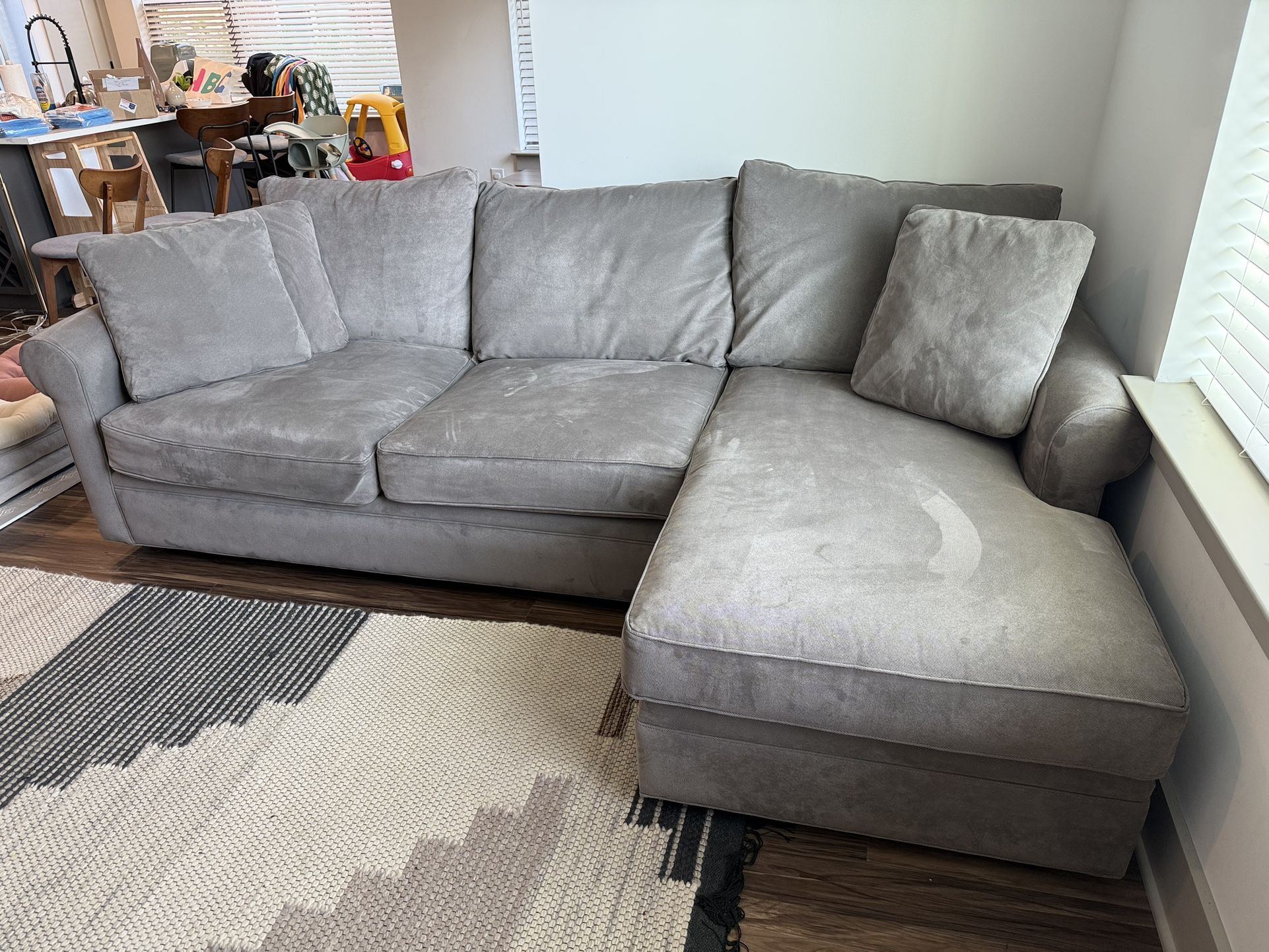 Right Chaise Sectional