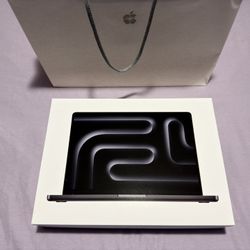 MacBook Pro M4 Pro Chip 24Gb Ram 512 SSD